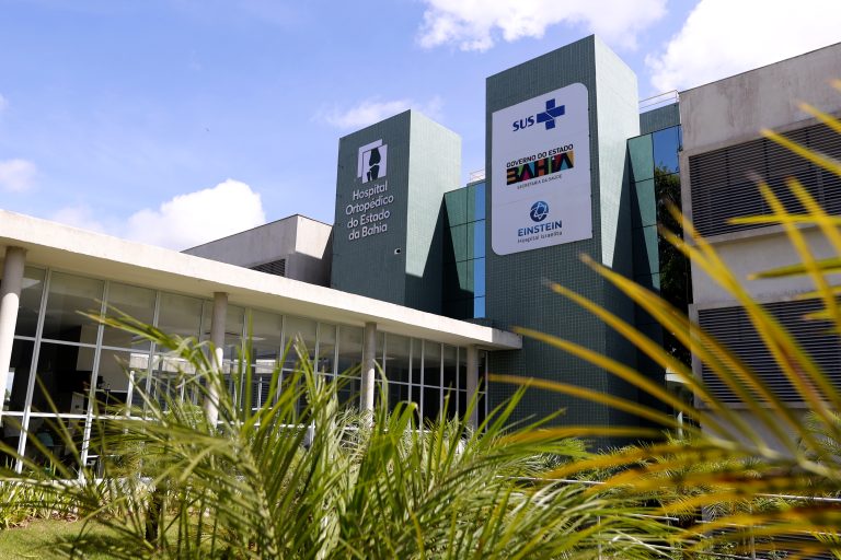 Hospital Ortopédico do Estado da Bahia conquista certificação internacional e se torna o único do Nordeste com padrão de excelência no cuidado à população idosa. Hospital integra o seleto grupo de apenas três hospitais no país com o selo, sendo o primeiro especializado em ortopedia e traumatologia